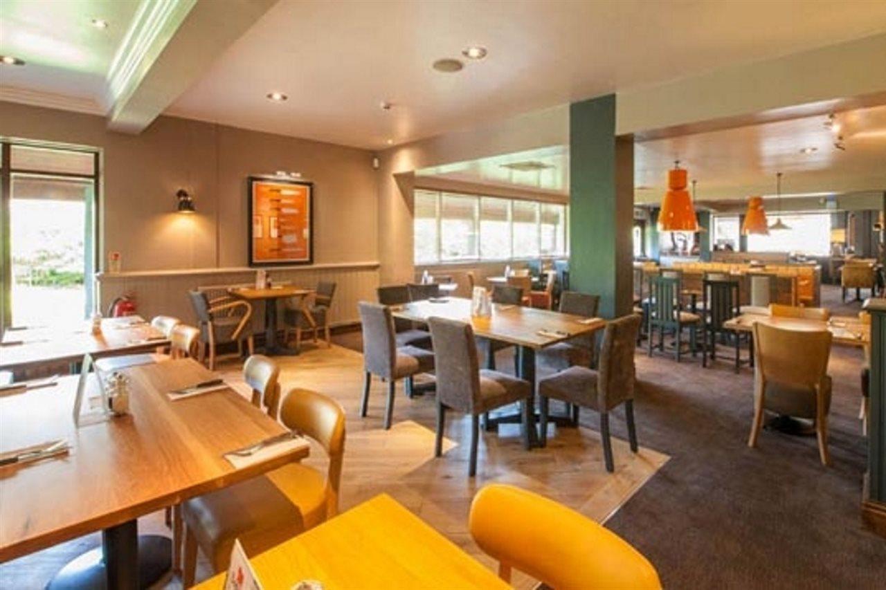 Premier Inn 朗科恩 外观 照片